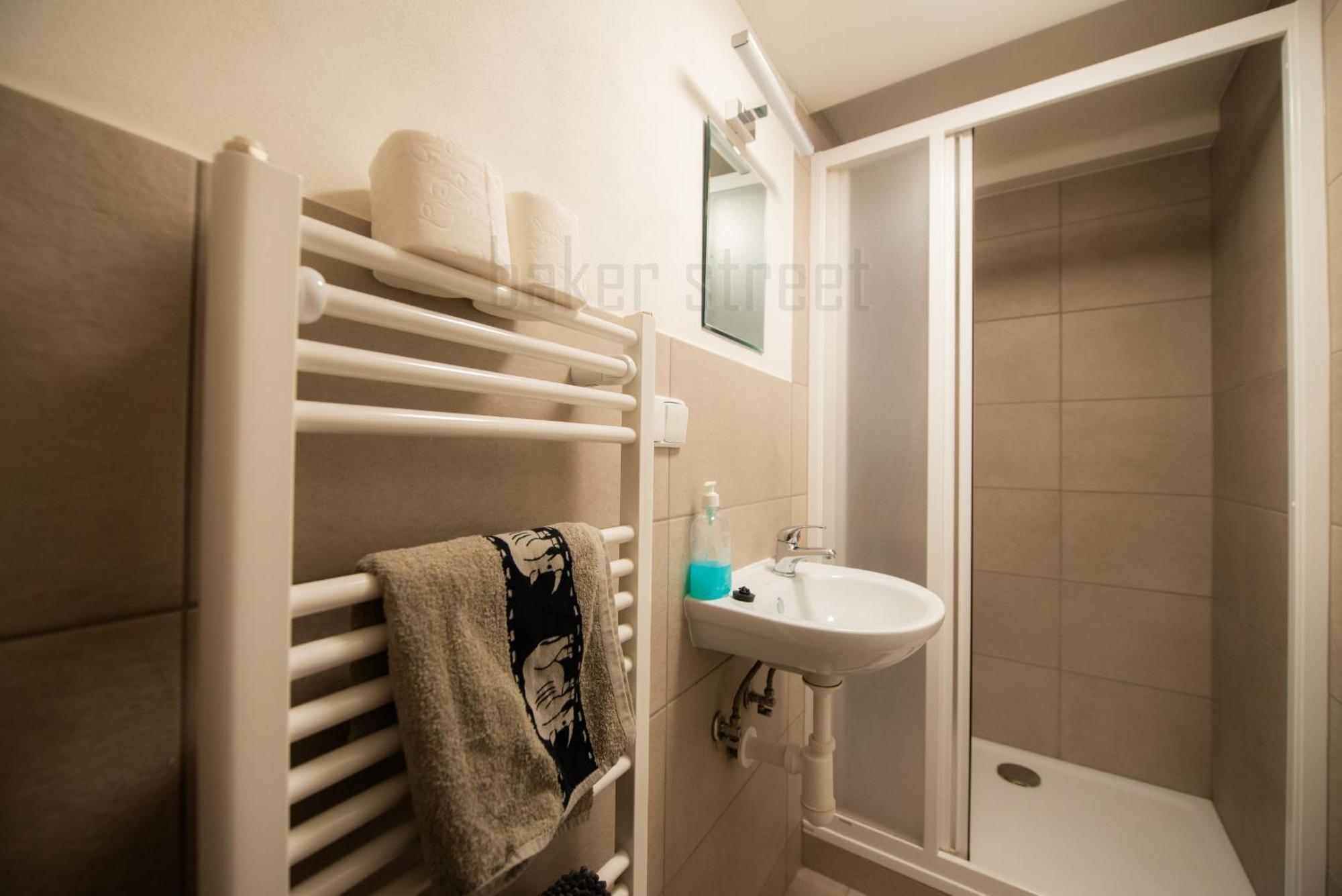 Storey Apartment Close To Metro Palmovka Πράγα Εξωτερικό φωτογραφία