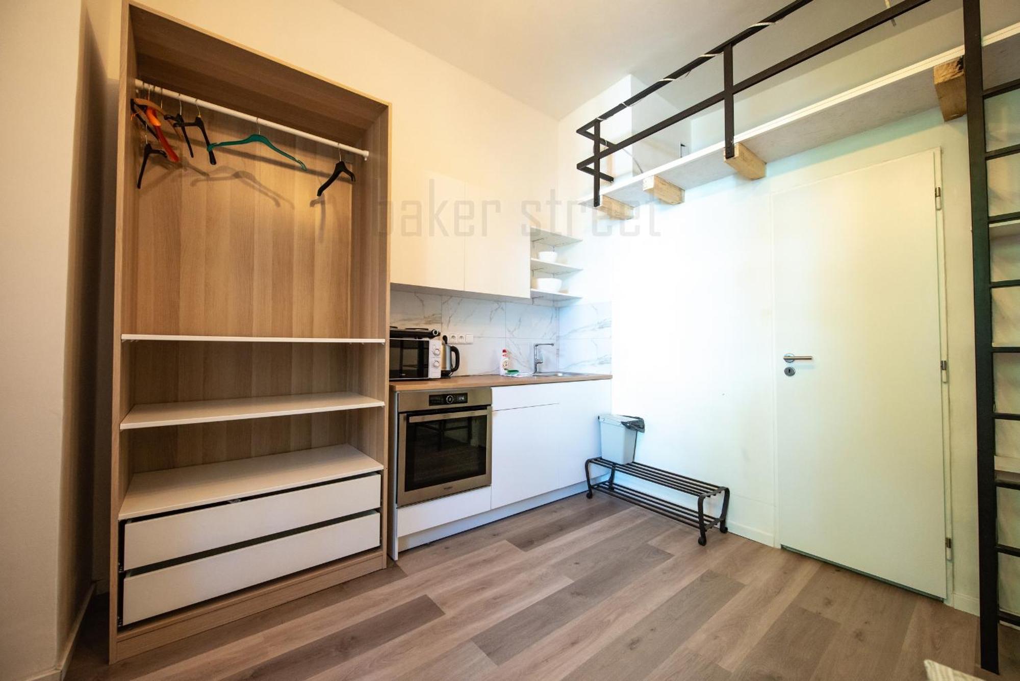 Storey Apartment Close To Metro Palmovka Πράγα Εξωτερικό φωτογραφία